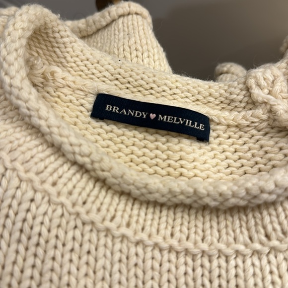 Brandy Melville Classic Rollneck Sweater in Cream OS - Picture 2 of 2
